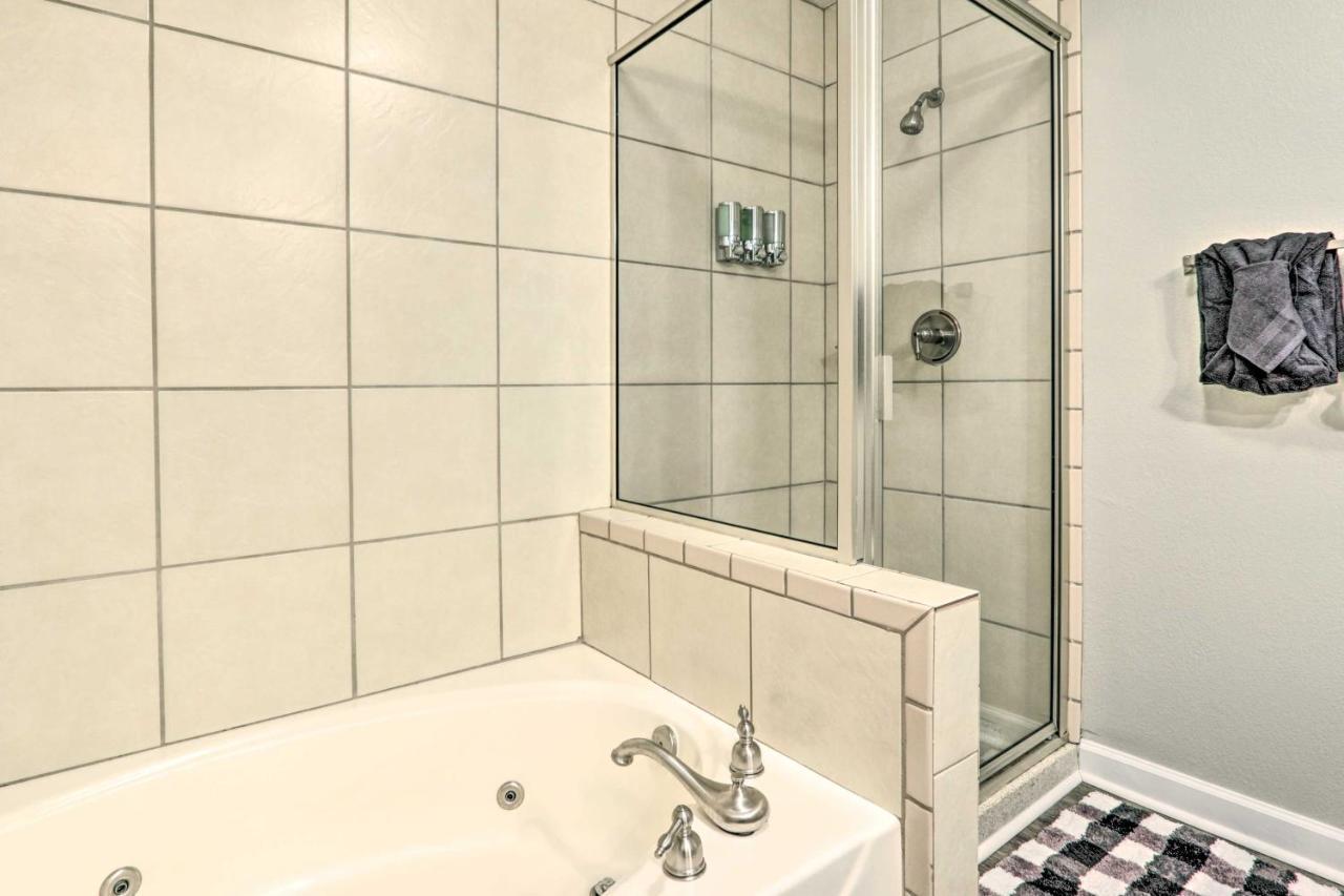 Downtown Pigeon Forge Condo With Pool Access! Buitenkant foto